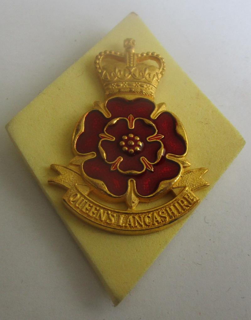 Queens Lancashire Staybrite Cap Badge